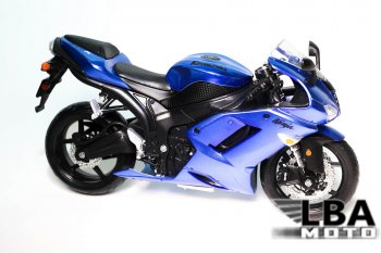 1 599 р. Модель мотоцикла Kawasaki Ninja ZX-6R Синего цвета масштаб 112  пм-00002228  с доставкой в г. Пермь. Увеличить фотографию 1