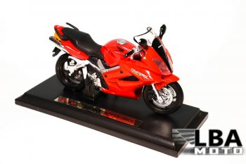 1 299 р. Модель мотоцикла Honda VFR800 Красного цвета масштаб 1 18  пм-00002243  с доставкой в г. Пермь. Увеличить фотографию 1