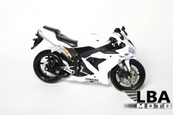 1 599 р. Модель мотоцикла Yamaha YZF-R1 04-06 Белого цвета масштаб 112  лб-00000320  с доставкой в г. Пермь. Увеличить фотографию 1