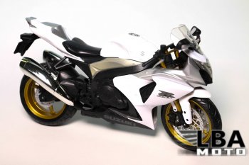 1 599 р. Модель мотоцикла Suzuki GSX-R1000 09-16 Белого цвета масштаб 112  пм-00000852  с доставкой в г. Пермь. Увеличить фотографию 1