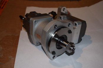 257 999 р. Топливный насос Cummins QSC 8.3L 4076442 4010173 новый товар 7512  nartikuls4449  с доставкой в г. Пермь. Увеличить фотографию 1