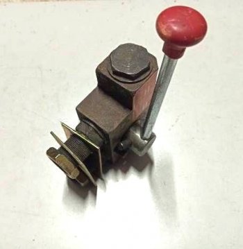 3 169 р. Кран управления подъема кузова EQ34086240 DOG (!!!УЦЕНКА: возможен нетоварный вид!!!) DONGFENG eq34086240 dog  с доставкой в г. Пермь. Увеличить фотографию 3