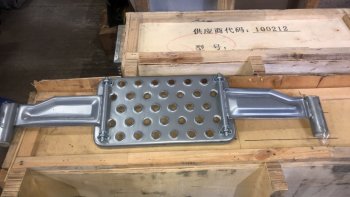 2 849 р. Ступенька (шарнирнаяподвесная) нижней подножки в сборе J6 510346051558281-71A+T68810 FAW 510346051558281-71a+  с доставкой в г. Пермь. Увеличить фотографию 4