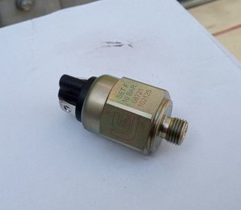4 579 р. Датчик давления 30B0133 (!!!УЦЕНКА: возможен нетоварный вид!!!) LIUGONG 30b0133  с доставкой в г. Пермь. Увеличить фотографию 2