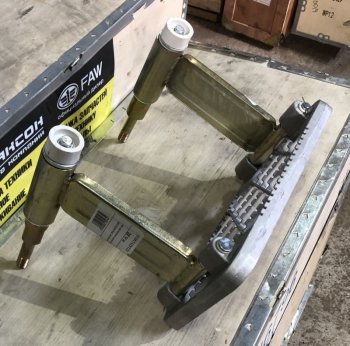 2 989 р. Ступенька железная нижняя левая правая SHACMAN X3000 SHACMAN dz14251240130  с доставкой в г. Пермь. Увеличить фотографию 2