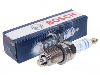 1 149 р. Свеча зажигания BOSCH BOSCH 0242240628  с доставкой в г. Пермь. Увеличить фотографию 1