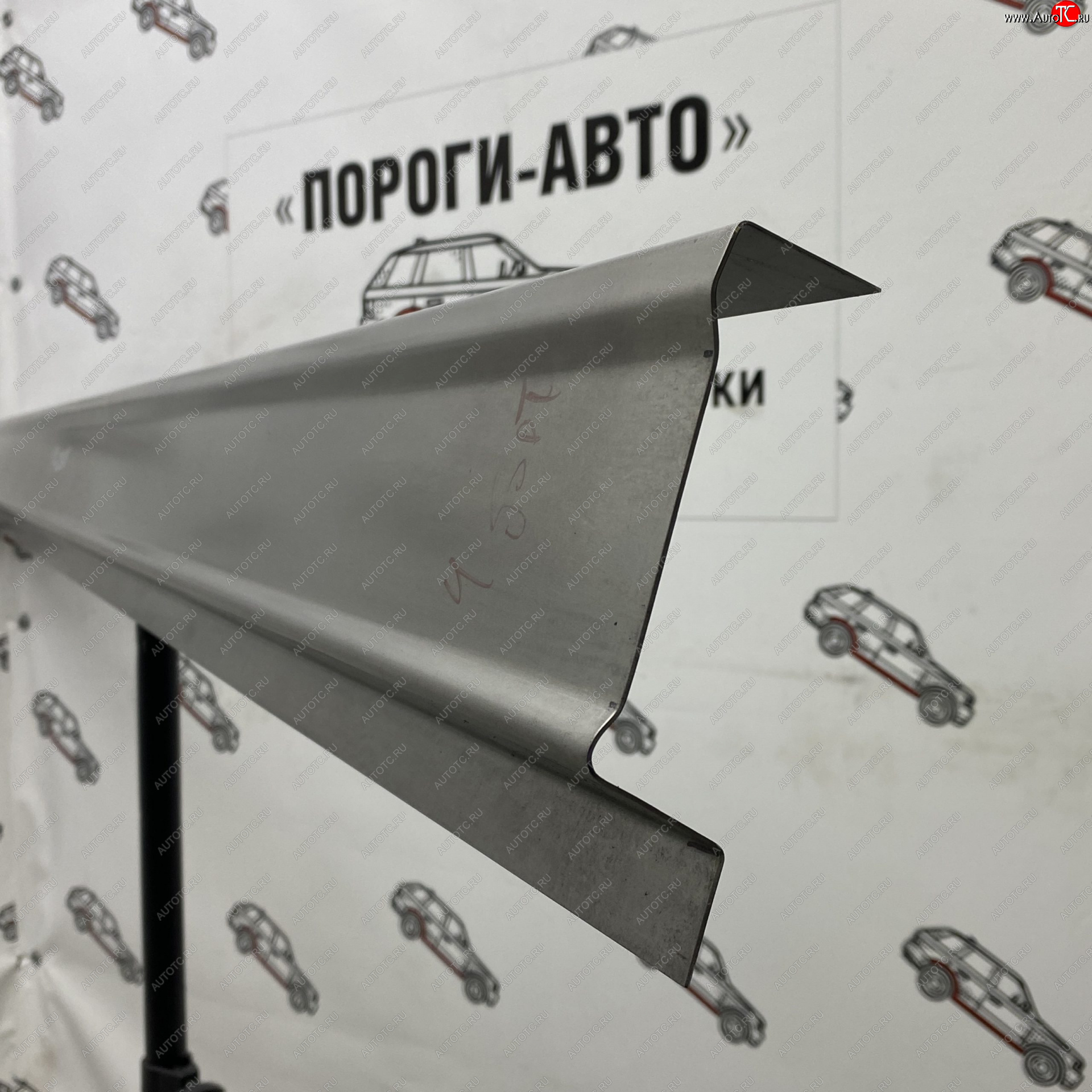 3 899 р. Комплект ремонтных порогов Пороги-Авто  Toyota Land Cruiser  200 (2007-2021) дорестайлинг, 1-ый рестайлинг, 2-ой рестайлинг (Холоднокатаная сталь 1 мм)  с доставкой в г. Пермь