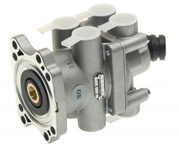 3 199 р. Кран DAF F65,75,85,95,65,75,85CF,95XF тормозной главный YON YON 05.5741.00 YON 05.5741.00  с доставкой в г. Пермь. Увеличить фотографию 1