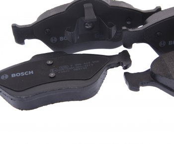 2 199 р. Колодки тормозные передние (4шт.) BOSCH Ford Fiesta 5 хэтчбэк 5 дв. дорестайлинг (2001-2005)  с доставкой в г. Пермь. Увеличить фотографию 2
