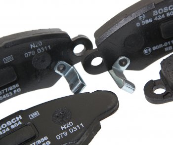 2 299 р. Колодки тормозные передние (4шт.) BOSCH Suzuki Swift ZC дорестайлинг, хэтчбэк 5 дв. (2003-2008)  с доставкой в г. Пермь. Увеличить фотографию 2