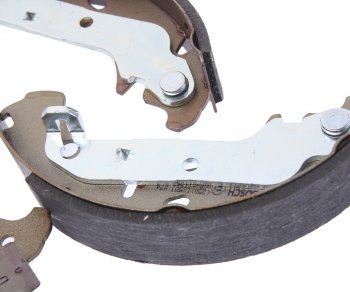 2 579 р. Колодки тормозные задние барабанные 4шт. BOSCH Ford Fiesta 6 хэтчбэк 5 дв. рестайлинг (2012-2019)  с доставкой в г. Пермь. Увеличить фотографию 2