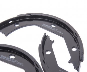 2 599 р. Колодки тормозные задние барабанные 4шт. BOSCH BMW 3 серия E93 кабриолет дорестайлинг (2006-2010)  с доставкой в г. Пермь. Увеличить фотографию 2