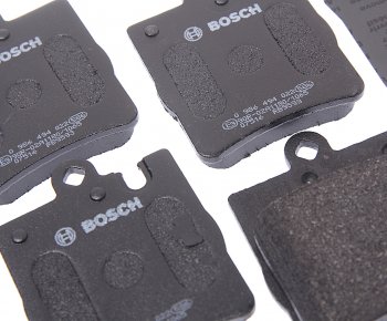 2 399 р. Колодки тормозные задние (4шт.) BOSCH Mercedes-Benz E-Class W210 дорестайлинг седан (1996-1999)  с доставкой в г. Пермь. Увеличить фотографию 2