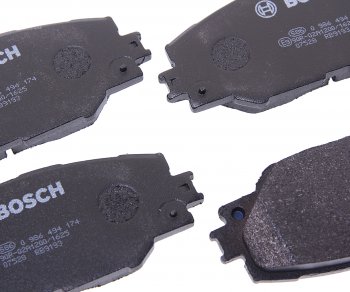 3 799 р. Колодки тормозные передние (4шт.) BOSCH Toyota Auris E150 хэтчбэк 5 дв. рестайлинг (2010-2012)  с доставкой в г. Пермь. Увеличить фотографию 2