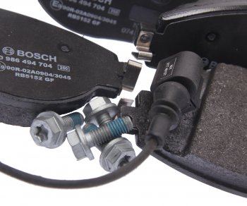 5 649 р. Колодки тормозные передние (4шт.) BOSCH Audi A3 8P1 хэтчбэк 3 дв. дорестайлинг (2003-2005)  с доставкой в г. Пермь. Увеличить фотографию 2