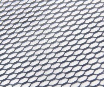 1 089 р. Решетка радиатора сетка (черная) 100х50см (соты 6х12 мм) GRILLE TUNING GRILLE TUNING 100х50 (соты ) black  с доставкой в г. Пермь. Увеличить фотографию 2