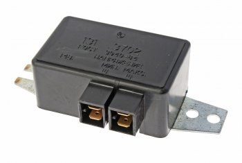 1 159 р. Реле регулятор напряжения ГАЗ-3307 генератора 16.3701 (в упаковке) АВТОПРИБОР-КЗАЭ КЗАЭ 131.3702000  с доставкой в г. Пермь. Увеличить фотографию 1