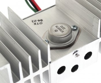 1 699 р. Преобразователь напряжения (инвертор) 24-12V 5А 40Вт ЭНЕРГОМАШ ЭНЕРГОМАШ 21.3759  с доставкой в г. Пермь. Увеличить фотографию 4