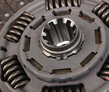 96 999 р. Сцепление MAN TGA,TGS,TGX комплект с выжимным подшипником SACHS SACHS 3400127401  с доставкой в г. Пермь. Увеличить фотографию 4