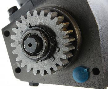 13 849 р. Компрессор КАМАЗ (2 цилиндровый) жид. охлаж. 210лмин. MEGAPOWER MEGAPOWER 350-27-010  с доставкой в г. Пермь. Увеличить фотографию 4