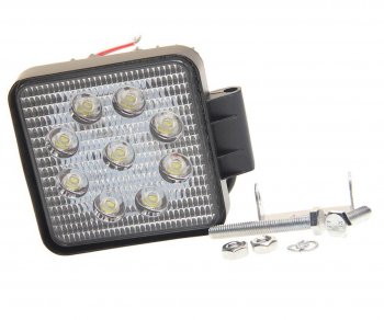 Фара рабочего света квадратная 110х110мм 27Вт (9 LED) рассеянный свет (Flood) 12-24V MEGAPOWER MEGAPOWER 370-30-003