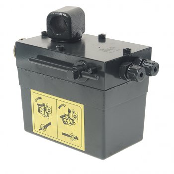 8 399 р. Насос механизма опрокидывания кабины КАМАЗ MEGAPOWER MEGAPOWER 500-11-003  с доставкой в г. Пермь. Увеличить фотографию 1