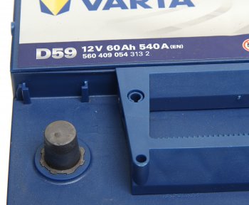 13 999 р. Аккумулятор VARTA Blue Dynamic 60Ач обратная полярность, низкий VARTA 6ст60(0) d59  с доставкой в г. Пермь. Увеличить фотографию 2
