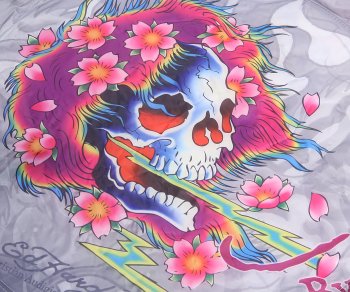 95 р. Шторка автомобильная для лобового стекла 144х66см светоотражающая Beautiful Ghost ED HARDY ED HARDY eh-00738  с доставкой в г. Пермь. Увеличить фотографию 2