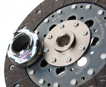 29 849 р. Сцепление HYUNDAI ix35 (13-),i40 (11-) (2.0) KIA Sportage (13-) (2.0) компл. (с маховиком) VALEO PHC VALEO PHC hddk-06 VALEO PHC hddk-06  с доставкой в г. Пермь. Увеличить фотографию 4