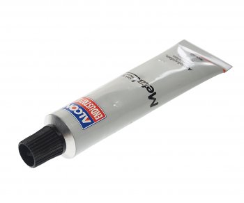 131 р. Полироль для металлов METAL POLISH 50г ALCON ALCON m-9935  с доставкой в г. Пермь. Увеличить фотографию 1