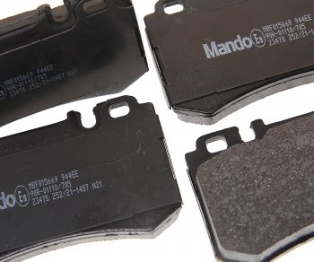 2 999 р. Колодки тормозные MERCEDES C (W202,W203,W209),E (W210) передние (4шт.) MANDO MANDO mbf015669 MANDO mbf015669  с доставкой в г. Пермь. Увеличить фотографию 2