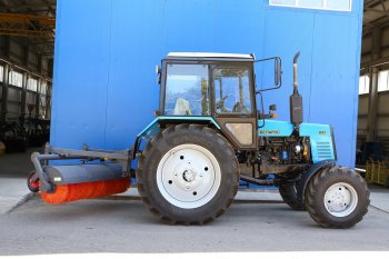170 999 р. Щетка коммунальная МТЗ-80,82,1221,LOVOL-504 сварной редуктор, колеса 4.00х8 (40-90 л.с.) САЛЬСК Сальсксельмаш мк-4  с доставкой в г. Пермь. Увеличить фотографию 3