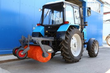 170 999 р. Щетка коммунальная МТЗ-80,82,1221,LOVOL-504 сварной редуктор, колеса 4.00х8 (40-90 л.с.) САЛЬСК Сальсксельмаш мк-4  с доставкой в г. Пермь. Увеличить фотографию 4