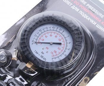 2 579 р. Пистолет для подкачки шин с манометром 18Bar в блистере ROCKFORCE ROCKFORCE rf-23703  с доставкой в г. Пермь. Увеличить фотографию 2