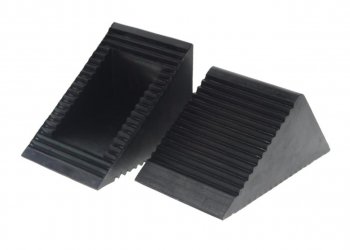 1 199 р. Упор противооткатный резиновый 130х80х65мм 2шт. ROCKFORCE ROCKFORCE rf-trf3301  с доставкой в г. Пермь. Увеличить фотографию 1