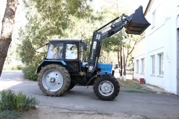 327 999 р. Погрузчик МТЗ-80,82 (ТУРС-1000) навесной (база на поддоне) без джойстика САЛЬСК САЛЬСКСЕЛЬМАШ турс-1000-0  с доставкой в г. Пермь. Увеличить фотографию 2