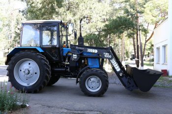 327 999 р. Погрузчик МТЗ-80,82 (ТУРС-1000) навесной (база на поддоне) без джойстика САЛЬСК САЛЬСКСЕЛЬМАШ турс-1000-0  с доставкой в г. Пермь. Увеличить фотографию 4