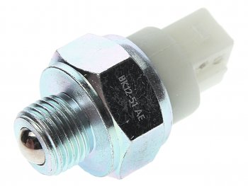 273 р. Выключатель МТЗ фонаря заднего хода (колодка) AVTOELECTRICA AVTOELECTRICA вк12-51 ае  с доставкой в г. Пермь. Увеличить фотографию 1