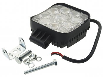 1 199 р. Фара рабочего света 82х82x38мм 27W 9LED (ближний свет) квадратная ВЫМПЕЛ ОРИОН wl-132f  с доставкой в г. Пермь. Увеличить фотографию 1