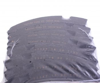 13 749 р. Накладка тормозной колодки BPW (300x100) стандарт 64 отв. 8x15 / 93251 (8шт.) TEXTAR TEXTAR 1734703 TEXTAR 1734703  с доставкой в г. Пермь. Увеличить фотографию 2