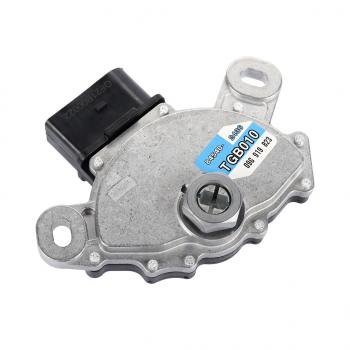 5 749 р. Датчик VW Golf (03-) AUDI A3 (03-) SKODA Octavia (04-) положения селектора АКПП QUATTRO FRENI QUATTRO FRENI qf21b00022  с доставкой в г. Пермь. Увеличить фотографию 1