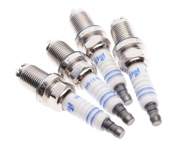 759 р. Свеча зажигания VW Bora,Golf 4,5,6,Passat B3,B5,B6 (1.41.61.8) AUDI A3 SEAT SKODA (4шт.) MEGAPOWER MEGAPOWER 370-31-121  с доставкой в г. Пермь. Увеличить фотографию 2