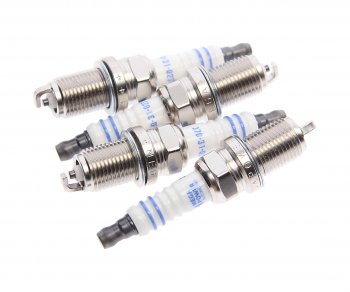 449 р. Свеча зажигания KIA Rio 2,Carens 2 (1.6),Spectra (16V) (4шт.) MEGAPOWER MEGAPOWER 370-31-095  с доставкой в г. Пермь. Увеличить фотографию 1