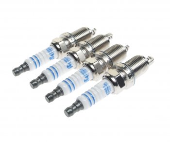 449 р. Свеча зажигания CHEVROLET Aveo (08-) (1.4) HONDA Accord (92-03) (4шт.) MEGAPOWER MEGAPOWER 370-31-105  с доставкой в г. Пермь. Увеличить фотографию 1