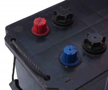 16 999 р. Аккумулятор KARHU 140Ач обратная полярность KARHU 6ст140(3)  с доставкой в г. Пермь. Увеличить фотографию 2