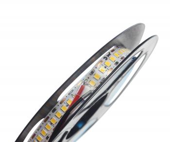 1 289 р. Лента светодиодная гибкая 19.2W 5м IP20 12V теплый белый ЭРА ЭРА ls2835 -19,2-240-12-3000k-ip20  с доставкой в г. Пермь. Увеличить фотографию 2
