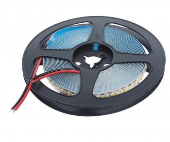 1 289 р. Лента светодиодная гибкая 19.2W 5м IP20 12V теплый белый ЭРА ЭРА ls2835 -19,2-240-12-3000k-ip20  с доставкой в г. Пермь. Увеличить фотографию 1