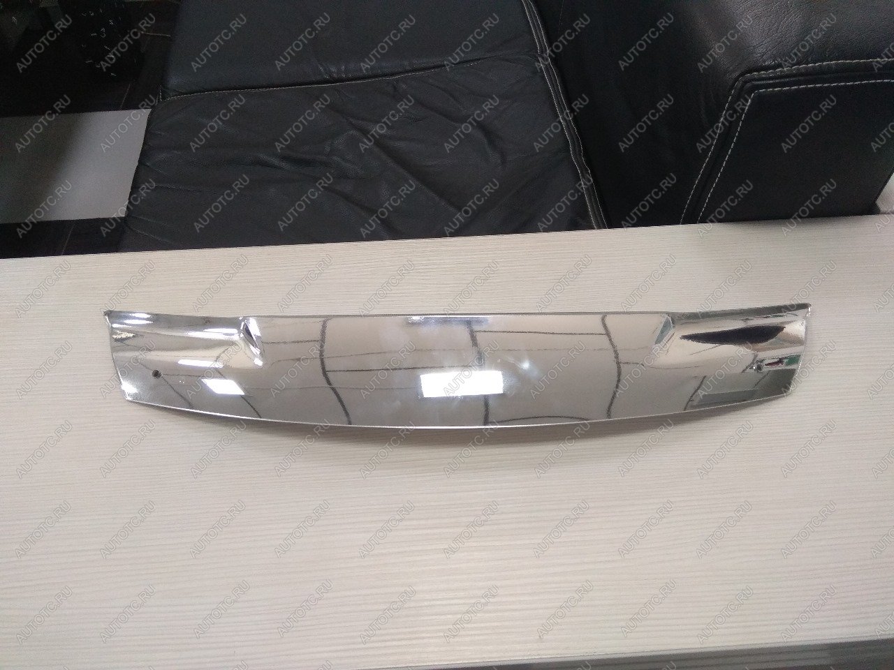 3 369 р. Дефлектор капота CA-Plastiс  Toyota Alphard  H30 (2015-2018) дорестайлинг (серия Хром серебро)  с доставкой в г. Пермь