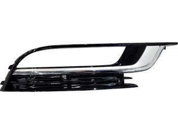Правая решетка переднего бампера (с отверстием под ПТФ, пр-во Китай) BODYPARTS Volkswagen Passat CC  рестайлинг (2012-2016) (вставка хром)