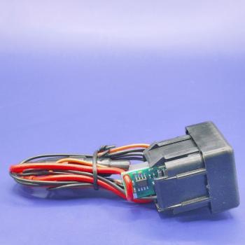 969 р. USB автомобильное зарядное устройство Lada 2110, 2111, 2112 АПЭЛ 2039548905926  с доставкой в г. Пермь. Увеличить фотографию 2